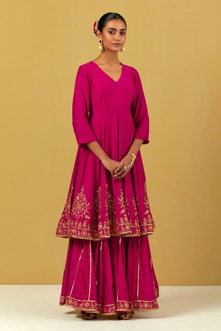 Shop_Ikshita Choudhary_Magenta Muslin Silk Hand Embroidered Floral Pattern V Neck Anarkali_Online_at_Aza_Fashions