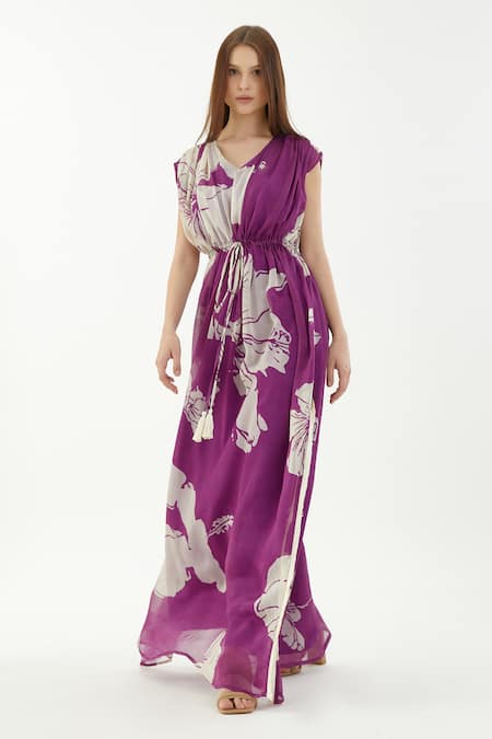 Buy Koai White Chiffon Floral V Neck Pattern Kaftan Online at Aza Fashions Buy_Koai_White Chiffon Floral V Neck Pattern Kaftan _Online_at_Aza_Fashions