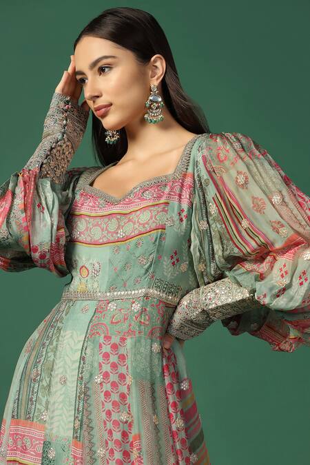 Two Sisters By Gyans_Green Chiffon Embroidery V-neck Anarkali _at_Aza_Fashions