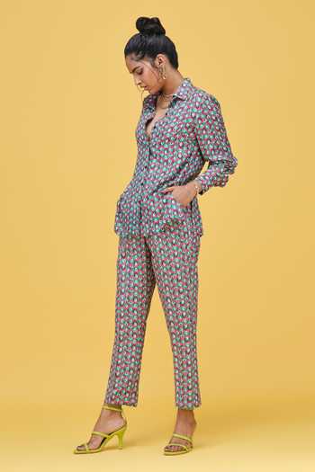 Raasa_Green Crepe Tulip Print Collared Neck Ulta Shirt And Pant Set _Online_at_Aza_Fashions