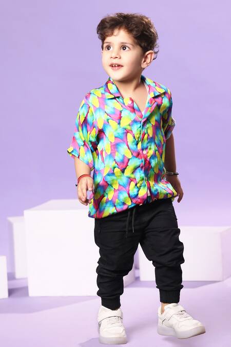 Buy Littlecheer Multi Color Viscose, Satin Feathers Print Classic Shirt Online at Aza Fashions Buy_Littlecheer_Multi Color Viscose, Satin Feathers Print Classic Shirt _Online_at_Aza_Fashions