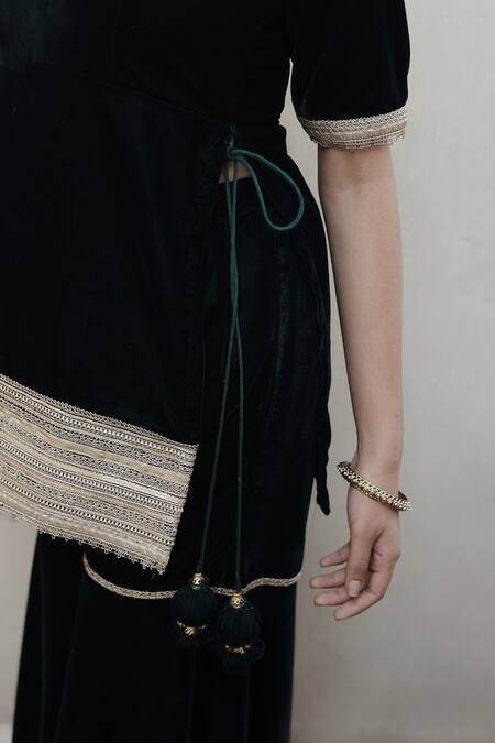 Buy_Shrutkirti_Green Silk, Velvet, Chiffon Sequins, Zoya Embellished Kurta Sharara Set_Online_at_Aza_Fashions