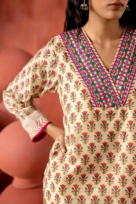 Buy_Amisha Kothari_Beige Cotton, , Organza Mirrors, Embroidery Padma Printed Co-ord Set _Online_at_Aza_Fashions