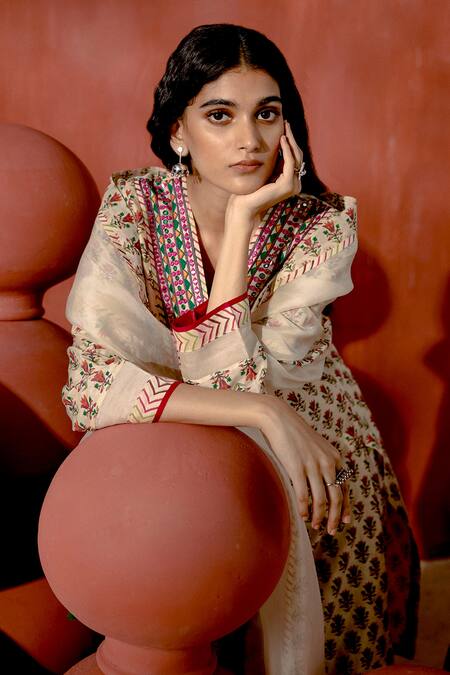 Shop_Amisha Kothari_Beige Cotton, , Organza Mirrors, Embroidery Padma Printed Co-ord Set _Online_at_Aza_Fashions