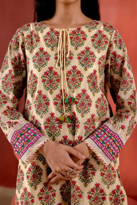 Buy_Amisha Kothari_Beige Cotton, , Organza Embroidery, Mirrors, Uma Printed Co-ord Set _Online_at_Aza_Fashions