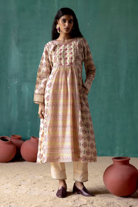 Amisha Kothari Beige Cotton, , Organza Embroidery Round Devika Printed Kurta Pant Set Online at Aza Fashions Amisha Kothari_Beige Cotton, , Organza Embroidery Round Devika Printed Kurta Pant Set _Online_at_Aza_Fashions