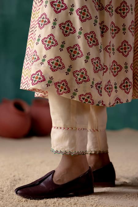 Shop Amisha Kothari Beige Cotton, , Organza Embroidery Round Devika Printed Kurta Pant Set Online at Aza Fashions Shop_Amisha Kothari_Beige Cotton, , Organza Embroidery Round Devika Printed Kurta Pant Set _Online_at_Aza_Fashions