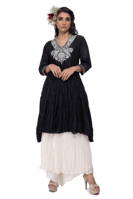 Neeta Bhargava Black Cotton Silk Embroidered Kurta And Pant Set