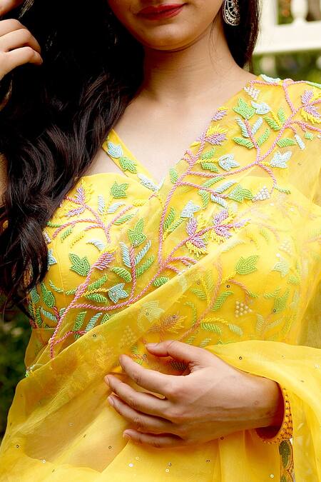 Gul By Aishwarya Yellow Saree Pure Organza And Blouse Satin Beads & With Embroidered at Aza Fashions Gul By Aishwarya_Yellow Saree Pure Organza And Blouse Satin Beads & With Embroidered _at_Aza_Fashions