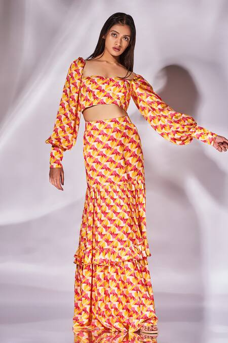 Buy_Senren By Eshana Raut_Pink Crepe Square Neck Geometric Print Crop Top And Skirt Set _Online_at_Aza_Fashions