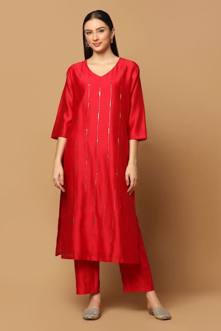 Two Sisters By Gyans Red Cotton, Chanderi, Chiffon Embroidery, Mirrors Mukaish Work Kurta Set Online at Aza Fashions Two Sisters By Gyans_Red Cotton, Chanderi, Chiffon Embroidery, Mirrors Mukaish Work Kurta Set _Online_at_Aza_Fashions