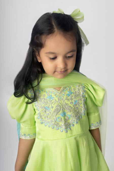 Ranikidswear_Green Satin Organza Embroidery Floral Kurta Set_Online_at_Aza_Fashions