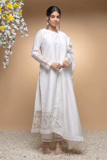 Sanjev Marwaaha Leaf Pattern Kurta Set 