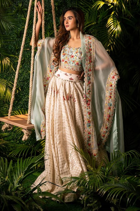 Pallavi Poddar Mughal Garden Cape & Lehenga Set 