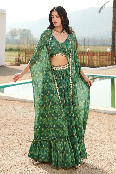 Basanti - Kapde Aur Koffee Green Georgette Zari V-neck Leaf Cluster Print Cape And Skirt Set 