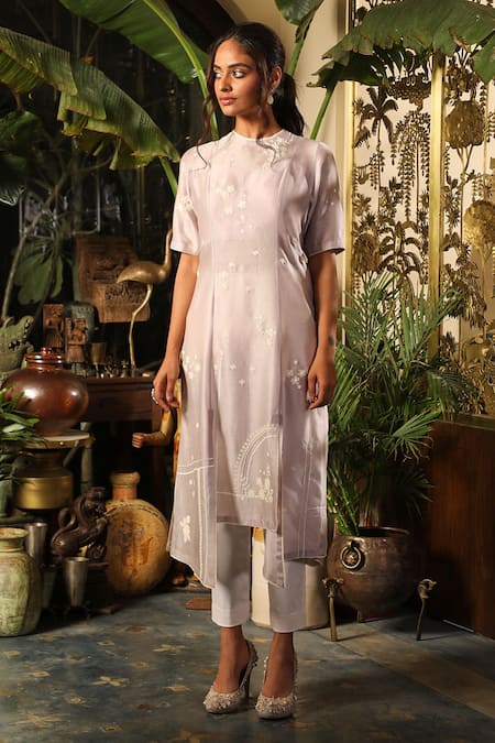 Sahil Kochhar Innaya Floral Embroidered Panelled Kurta 