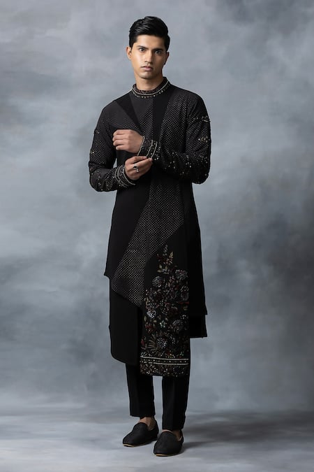 Sarab Khanijou Panelled Kurta Set 