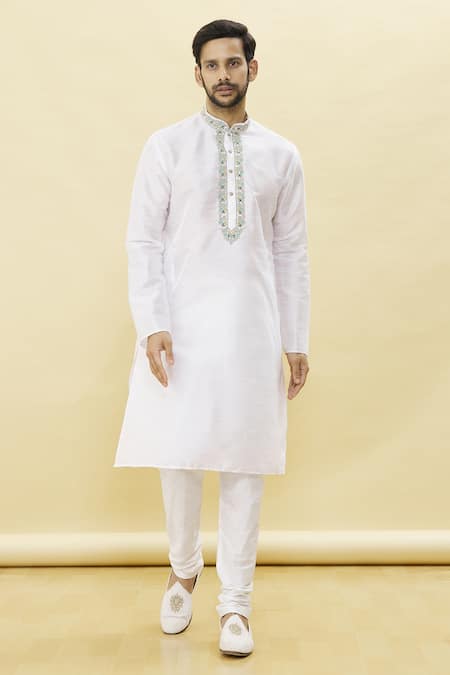 Samyukta Singhania Off White Upper Synthetic Leather Embroidered Thread Mandarin Collar Kurta Set 