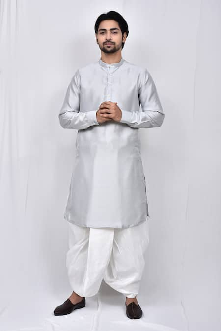 Arihant Rai Sinha Solid Kurta With Dhoti Pant 