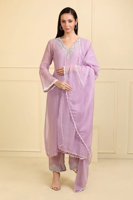 Neha Khullar Chanderi Silk Neckline Embroidered Kurta Set 