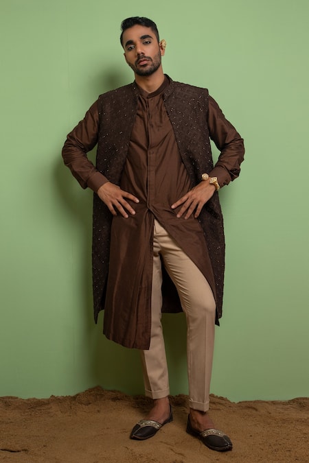 Ankita Shahabadi Brown Bamboo Silk Thread And Cutdana Avastra Embroidered Longline Bundi Kurta Set