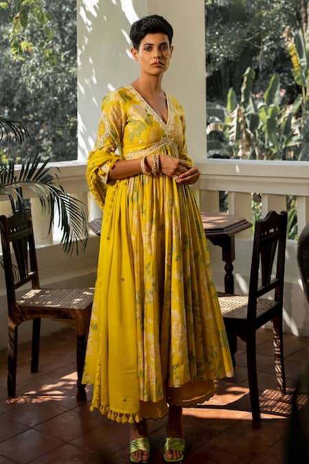 Paulmi And Harsh Yellow Chanderi Silk, Cotton Cut Work, Garden Of Bloom Pattern Anarkali Set Online at Aza Fashions Paulmi And Harsh_Yellow Chanderi Silk, Cotton Cut Work, Garden Of Bloom Pattern Anarkali Set _Online_at_Aza_Fashions