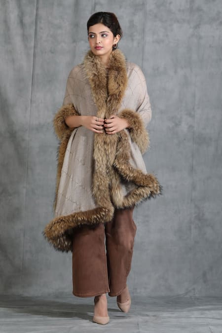 DUSALA Cashmere Fine Wool Diagonal Stone Work Fur Stole 