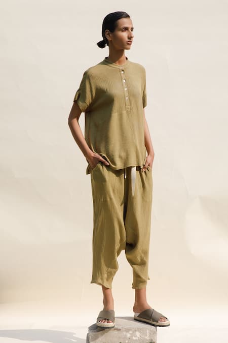 Urvashi Kaur Yellow Crinkle Cotton Plain Oro Dhoti Salwar