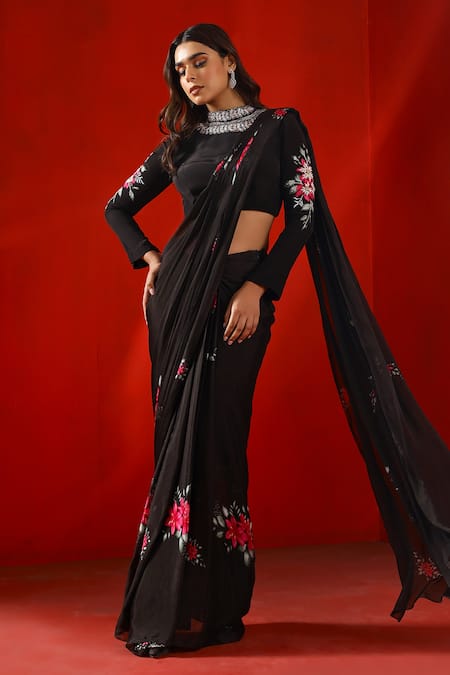 Woven Zari Red And Black Banarasi Silk Saree|SARV110672