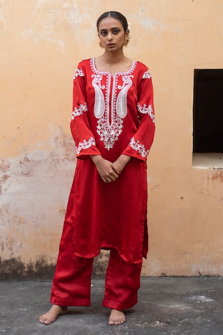 Avaasya Jaipur Red Cotton, Silk Embroidery Split V-neck Kurta And Pant Set 