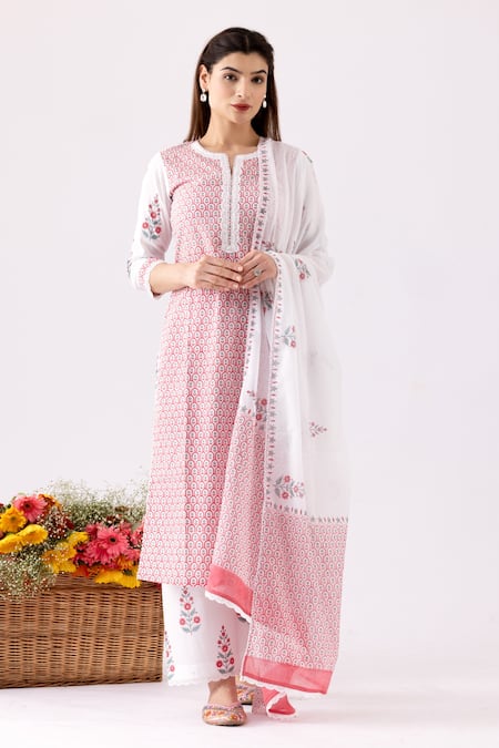 Abbaran Ivory Cotton Cambric Printed And Embellished Floral Notched Straight Kurta Set 