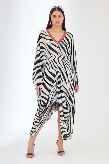 Nikasha Black 100% Viscose Georgette Printed And Embroidered Animal V Kaftan Dress 