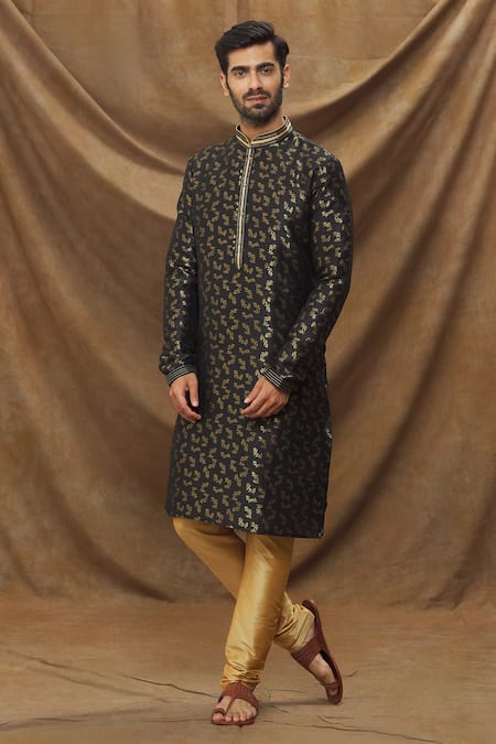 Samyukta Singhania Metallic Flora Pattern Full Sleeve Kurta Set 