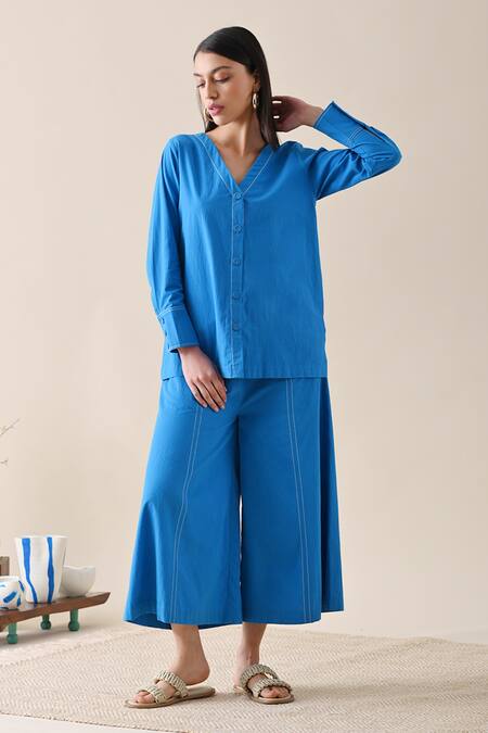 Buy Kanelle Blue Cotton V-neck Ruth Solid Co-ord Set at Aza Fashions Buy_Kanelle_Blue Cotton V-neck Ruth Solid Co-ord Set_at_Aza_Fashions