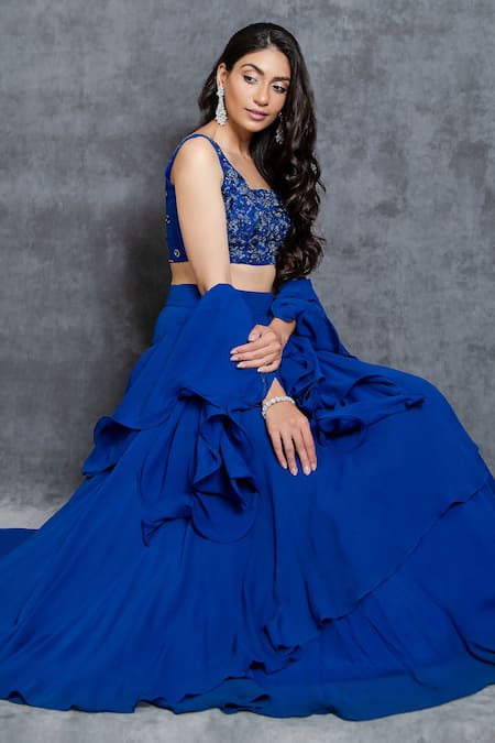 62 Latest Lehenga Blouse Designs To Try in (2022) - Tips and Beauty |  Latest lehenga blouse designs, Lehenga blouse designs, Designer lehenga  choli
