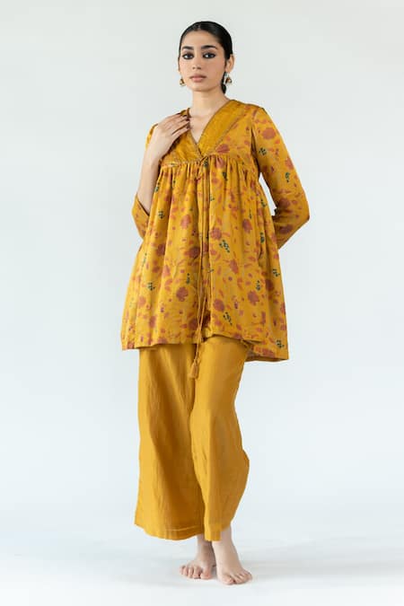 Nirjara Yellow Kurta - Cotton Silk Printed Floral V Shagufta Short And Pant Set  