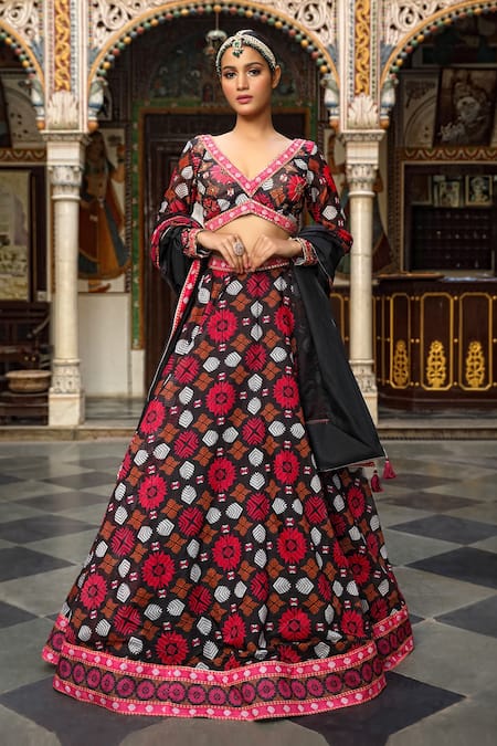 Neha Khullar Chanderi Silk Geometric Print Lehenga Set 