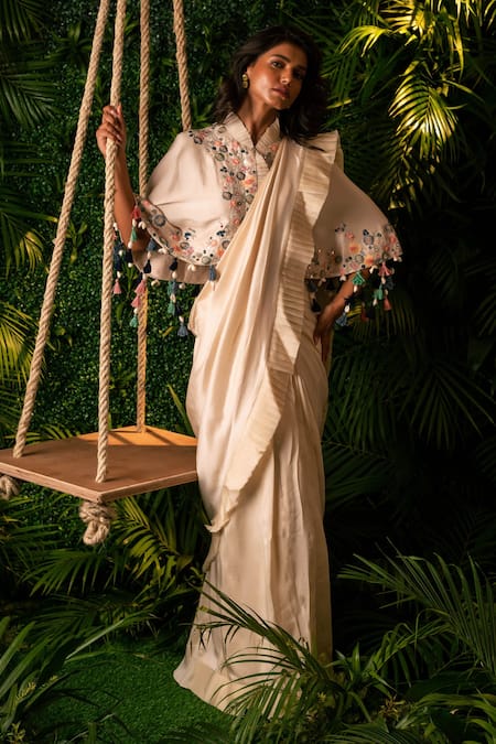 Pallavi Poddar Ivory Organza And Dupion Embroidery Mirror Daffodil Pre-draped Saree With Cape 