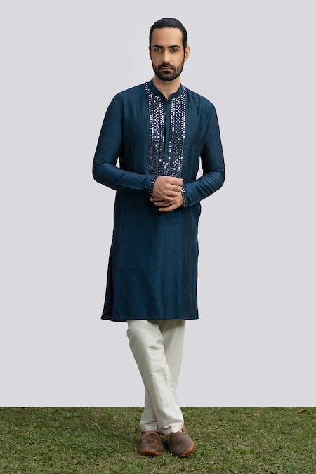 KAKA CALCUTTA Embroidered Neckline Kurta Set 