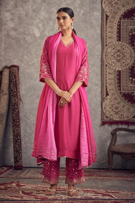 Hirika&Dhruti Cotton Silk Flower Embroidered Kurta Set 