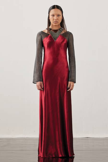 AKHL Triangular Yoke Gown 