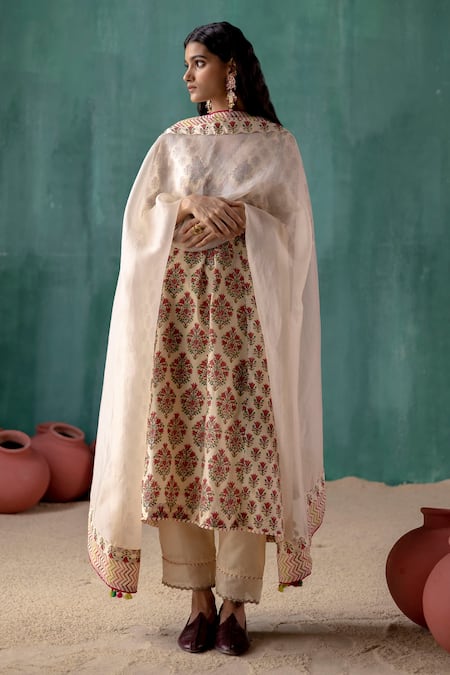 Amisha Kothari Devi Printed Kurta Pant Set 