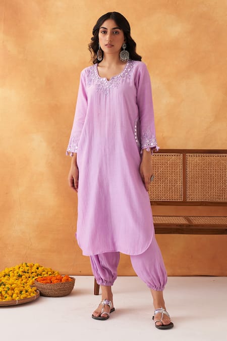 Shipraa Grover Purple Chanderi, Cotton Embroidery Round Neck Noor Kurta And Pant Set 
