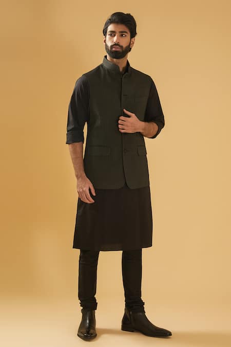 Raghavendra Rathore Blue Textured Bundi & Kurta Set 