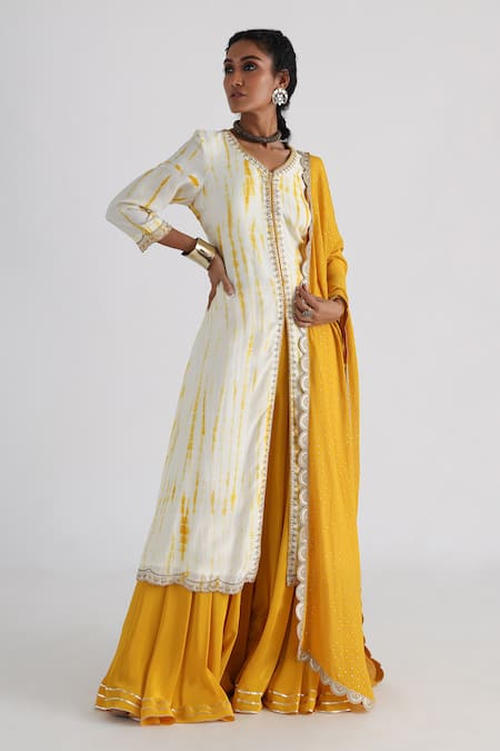 Smriti by Anju Agarwal White Kurta- Bam Silk And Tafetta Embroidery Sequin Leheriya Pattern Sharara Set
