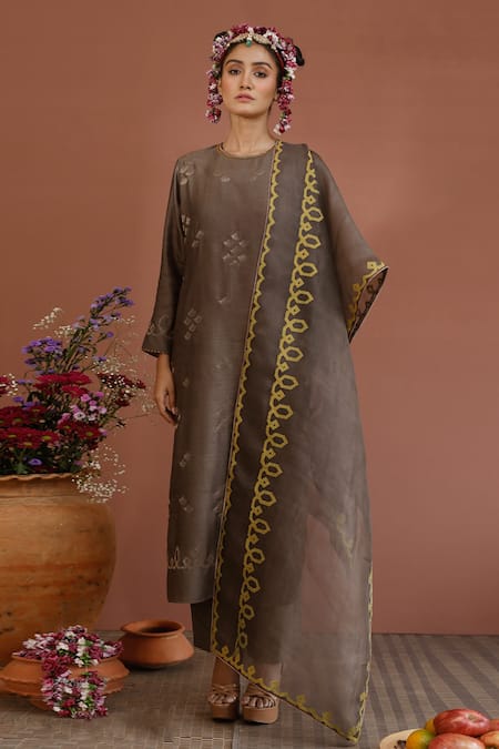 Neha Poddar Diamond Pattern Kurta Set 