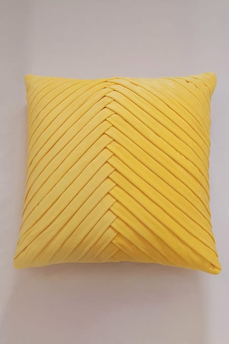 Throwpillow Yellow Blend Of Cotton And Polyester Pleated Cushion Cover 