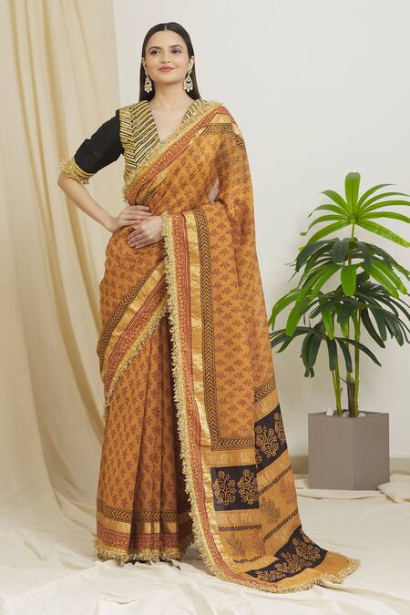 Surendri Orange Raw Silk, Kotadoria Floral V Neck Hand Block Print Saree With Blouse Online at Aza Fashions Surendri_Orange Raw Silk, Kotadoria Floral V Neck Hand Block Print Saree With Blouse_Online_at_Aza_Fashions