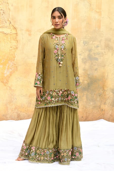 Label Niti Bothra Green Pure And Handwoven Banarasi Silk Embroidery Flower Vine Kurta & Sharara Set