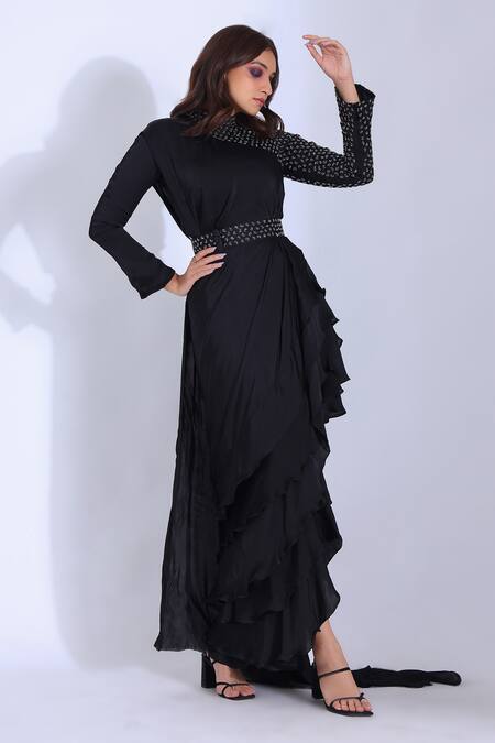 Black Chiffon & Organza Draped Ruffle Saree Set Design by Ridhi Mehra at  Pernia's Pop Up Shop 2024